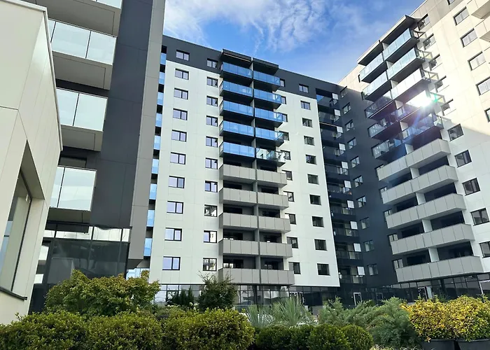 North By Urbanesq Cortina I *