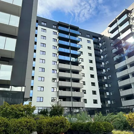 North By Urbanesq Cortina I *